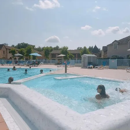 Appartement Cosy à Monflanquin, 31 M² Avec Piscine Monflanquin