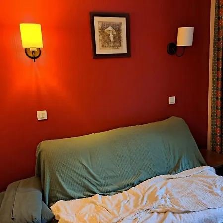 Cosy à Monflanquin, 31 M² Avec Piscine *
