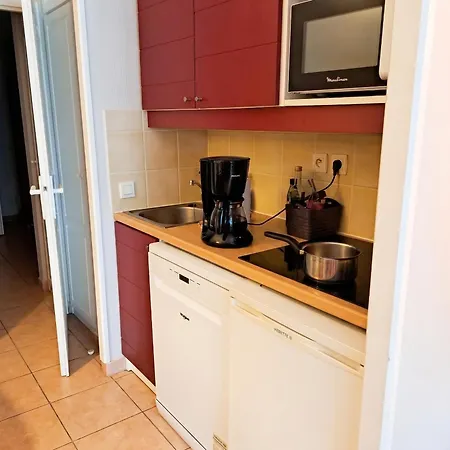Cosy à Monflanquin, 31 M² Avec Piscine Appartement